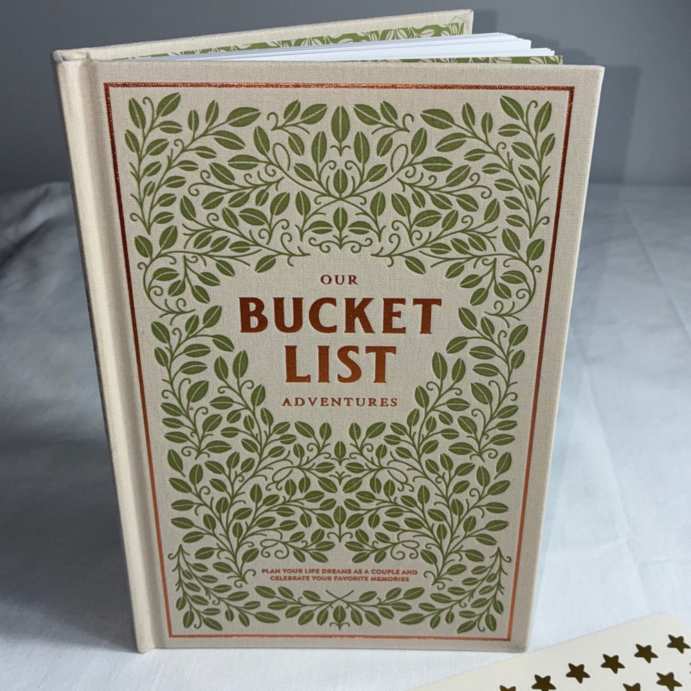 Our Bucket List Adventures : Plan Your Life Dreams As a Couple and Celebrate You